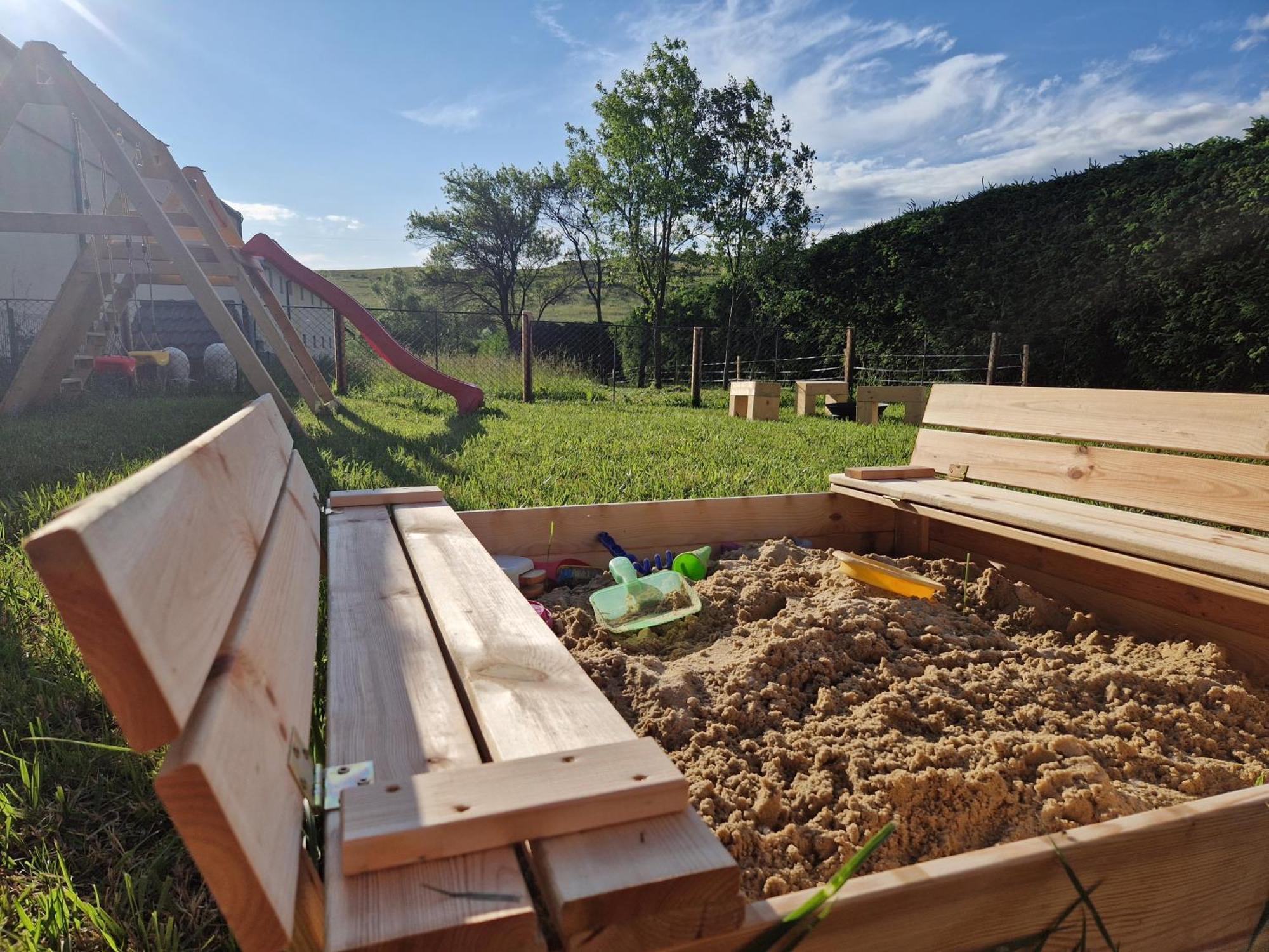 Apartmány LAMA Malatiny Kültér fotó